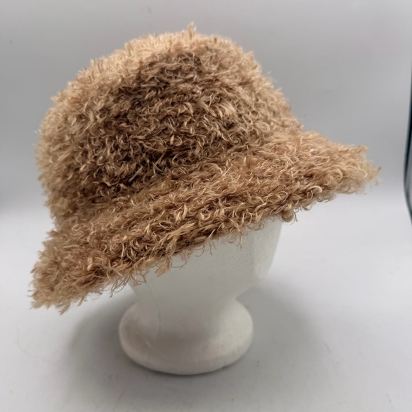 Westbound Fuzzy Bucket Hat – Tan – 59 cm - Picture 2 of 6